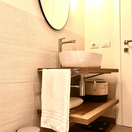 Opera Luxury Rosmini Lägenhet