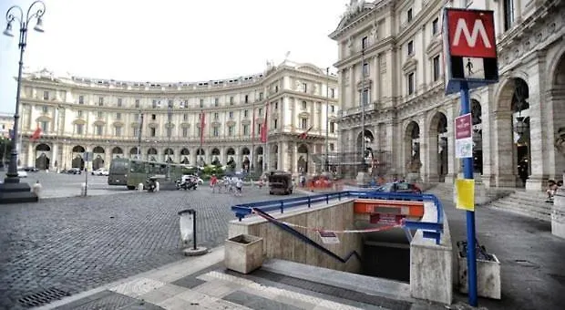 Opera Luxury Rosmini アパート ローマ