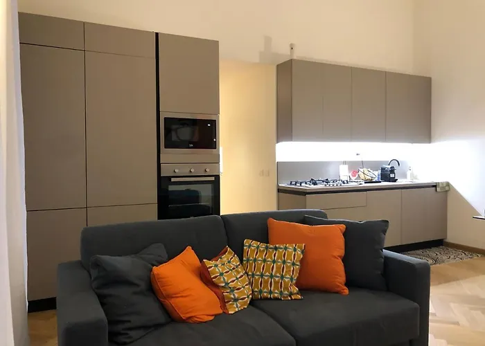 Opera Luxury Rosmini アパート