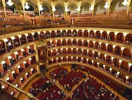 Opera Luxury Rosmini * רומא